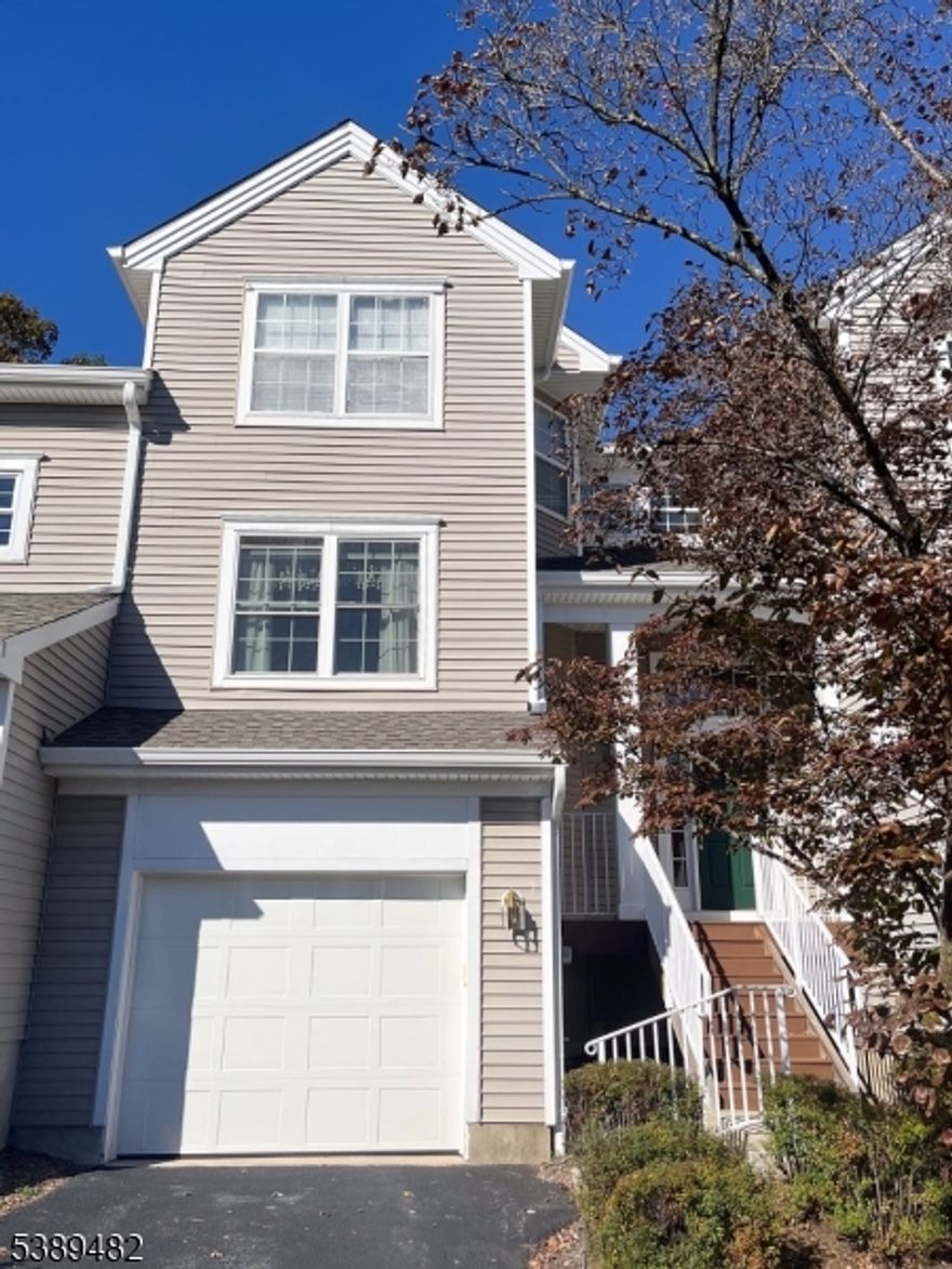 PRISTINE 3 BEDROOM, 2 1/2 BATHROOM TOWNHOME IN MOVE-IN CONDITION! THIS STATELY TOWNHOME FEATURES AN OPEN FLOOR PLAN WITH VAULTED CEILINGS, AS WELL AS A CUSTOM KITCHEN WITH QUARTZ TOPS, TILED BACK SPLASH AND S/S APPLIANCES. THE SPACIOUS FAMILY ROOM FEATURES A COZY WOOD BURNING FIREPLACE AND SLIDERS THAT LEAD TO A VERY PRIVATE REAR YARD. ALSO FEATURING A LARGE LIVING ROOM AND FORMAL DINING ROOM THAT'S GREAT FOR ENTERTAINING. UPSTAIRS YOU'LL FIND A GORGEOUS MASTER BEDROOM SUITE FEATURING A VAULTED CEILING, PLENTIFUL CLOSET SPACE AND FULL BATHROOM WITH SOAKING TUB AND A TILED SHOWER. MOVING ON, YOU'LL FIND 2 ADDITIONAL BEDROOMS AND A FULL BATHROOM. THERE IS ALSO A PARTIALLY FINISHED BASEMENT THAT WOULD MAKE A GREAT THEATER ROOM OR HOME OFFICE AND A LARGE STORAGE ROOM. 2 CAR TANDUM GARAGE OFFERS PLENTY OF ADDITIONAL STORAGE SPACE.  NEW ROOFING WAS RECENTLY INSTALLED ON ALL THE UNITS. CLOSE TO MAJOR ROUTES, PUBLIC TRANSPORTATION AND SHOPPING **** PRICED TO SELL, THIS ONE WILL NOT LAST!