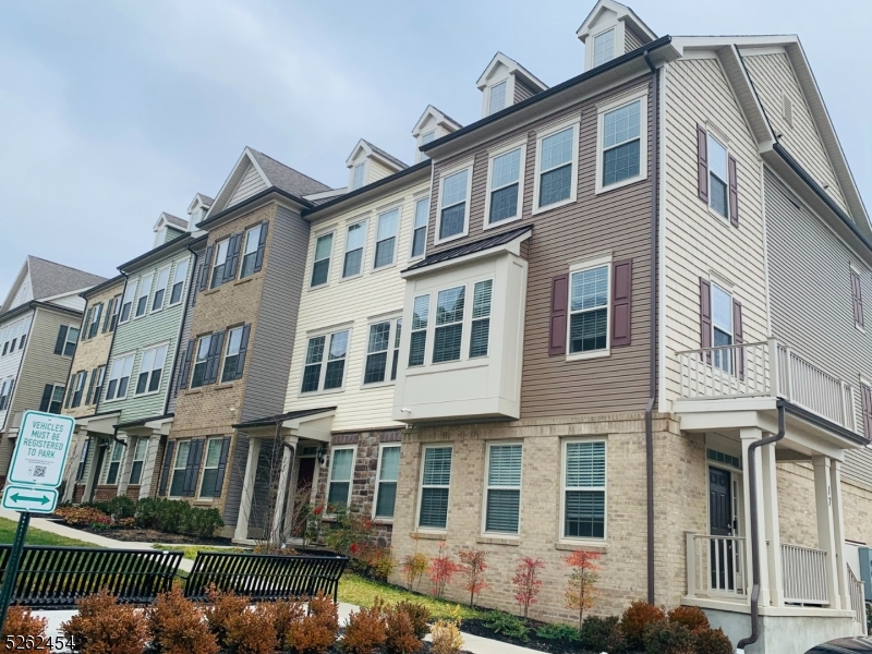 Livingston Square - Residential Lease