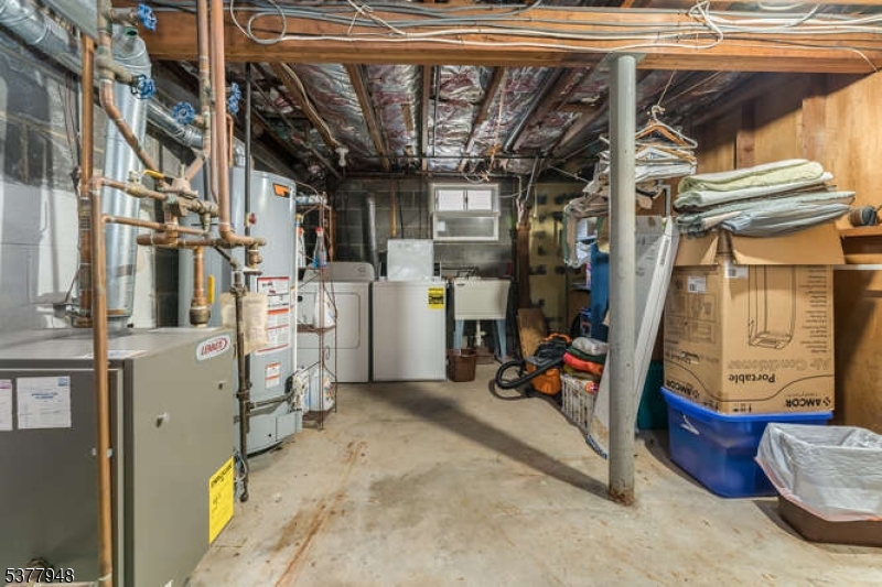 Franklin Twp., New Jersey 08873, United States, 3 Bedrooms Bedrooms, ,2 BathroomsBathrooms,Residential,Coming Soon,191041