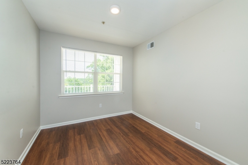 Seasons Glen - Residential Lease