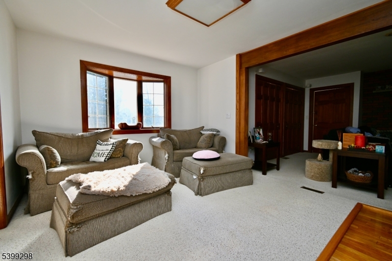 ROY RIDGE MANOR - Residential