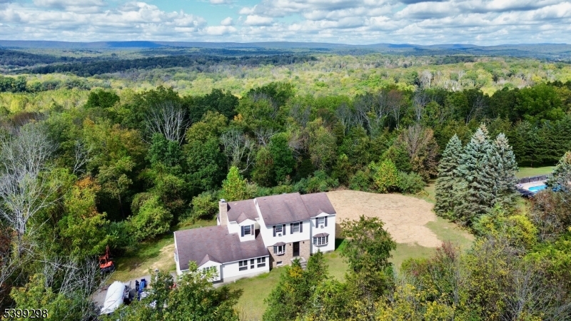 ROY RIDGE MANOR - Residential