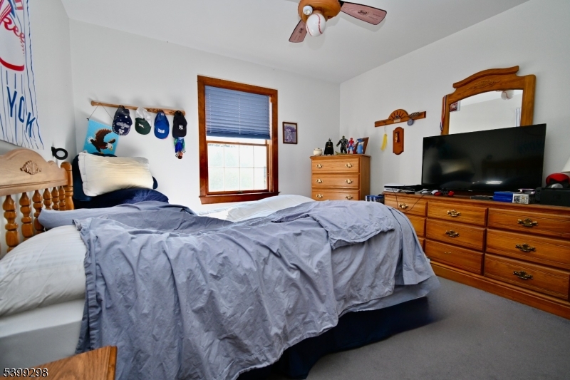 ROY RIDGE MANOR - Residential