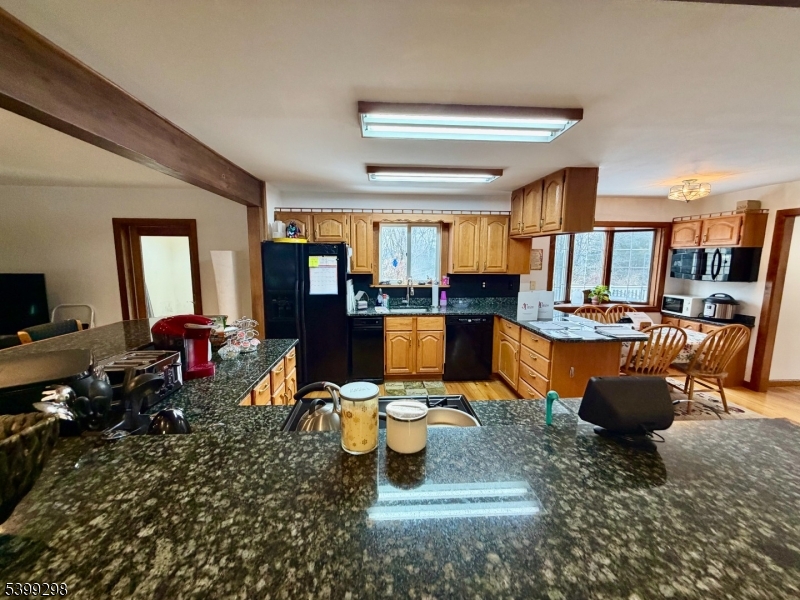 ROY RIDGE MANOR - Residential