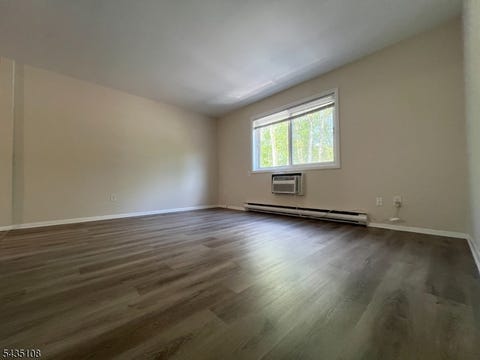 MLS: 4030275