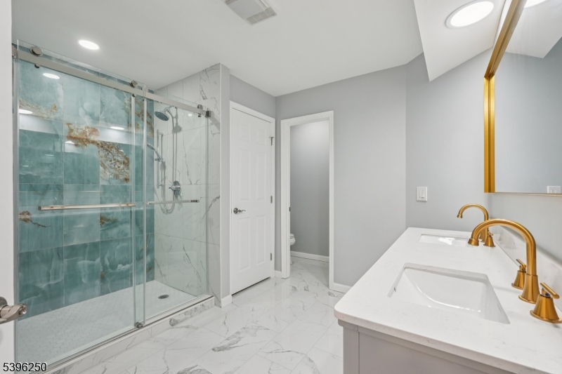 Changebridge at Montville - Residential