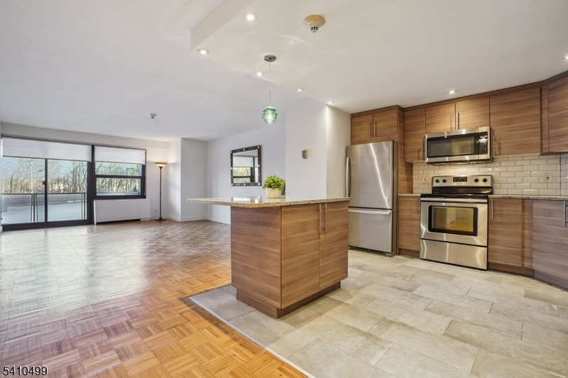 Claridge House 2 - Residential