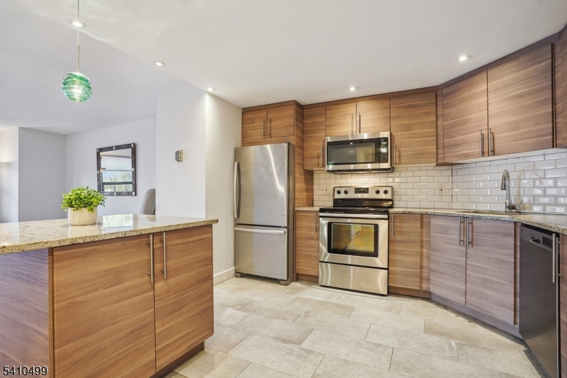 Claridge House 2 - Residential