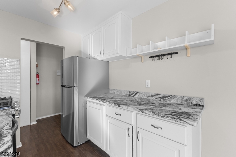 Green Knoll Condominiums - Residential Lease