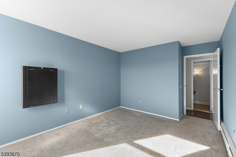 Green Knoll Condominiums - Residential Lease