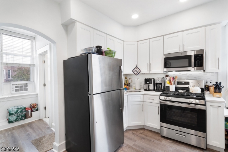 Caldwell Boro Twp., New Jersey 07006, United States, 2 Bedrooms Bedrooms, ,1 BathroomBathrooms,Residential,Active,238745