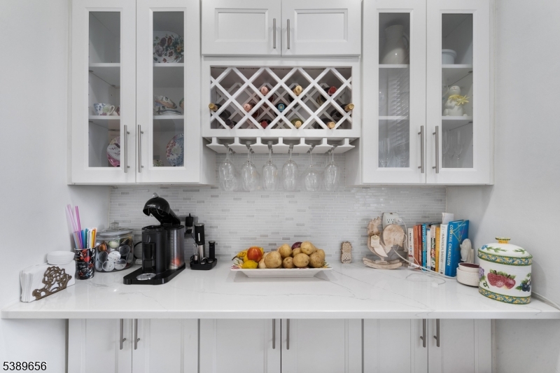 Caldwell Boro Twp., New Jersey 07006, United States, 2 Bedrooms Bedrooms, ,1 BathroomBathrooms,Residential,Active,238745