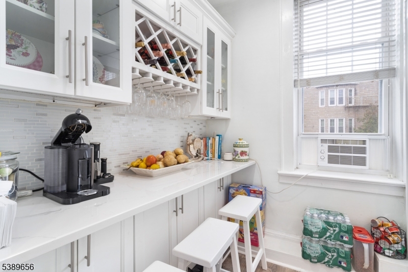 Caldwell Boro Twp., New Jersey 07006, United States, 2 Bedrooms Bedrooms, ,1 BathroomBathrooms,Residential,Active,238745