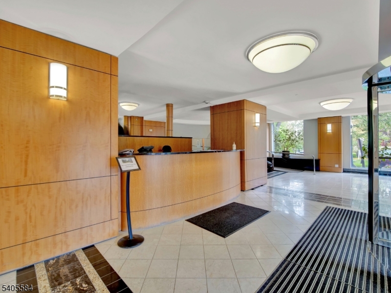 Harrison Park Towers - Residential