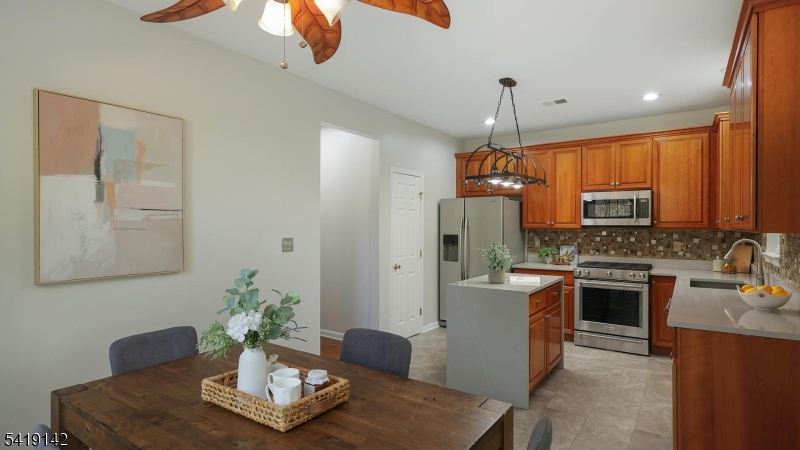 Montgomery Hills - Residential