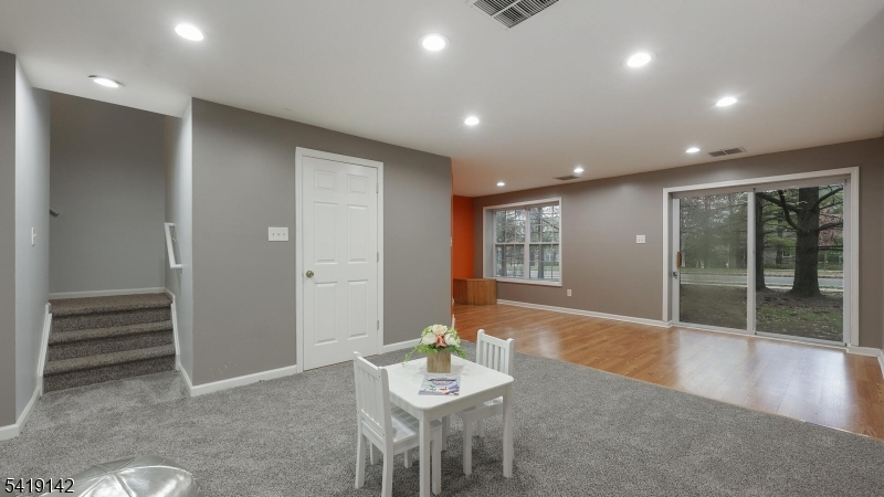 Montgomery Hills - Residential