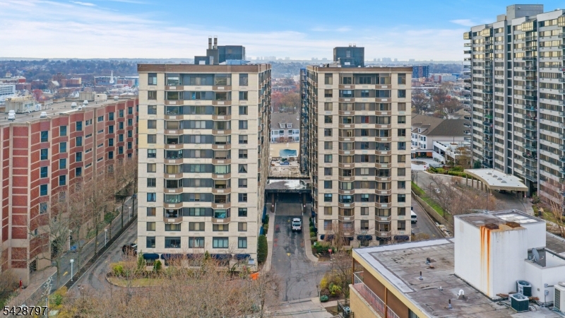 World Plaza - Residential