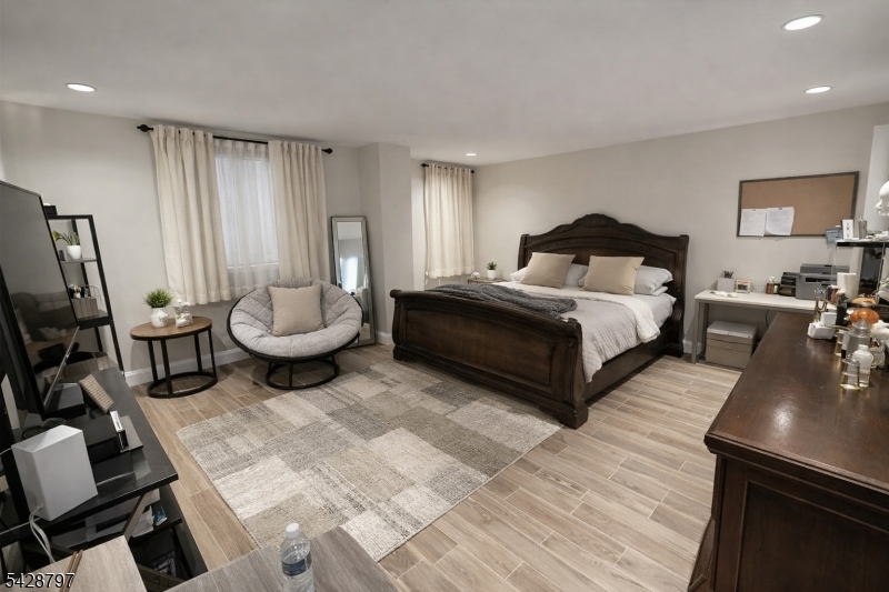 World Plaza - Residential