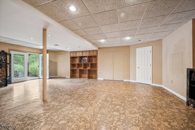 Green Brook Twp., New Jersey 08812, United States, 4 Bedrooms Bedrooms, ,3 BathroomsBathrooms,Residential,Active,211296