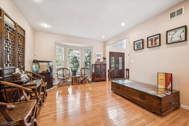 Green Brook Twp., New Jersey 08812, United States, 4 Bedrooms Bedrooms, ,3 BathroomsBathrooms,Residential,Active,211296