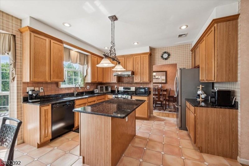 Green Brook Twp., New Jersey 08812, United States, 4 Bedrooms Bedrooms, ,3 BathroomsBathrooms,Residential,Active,211296