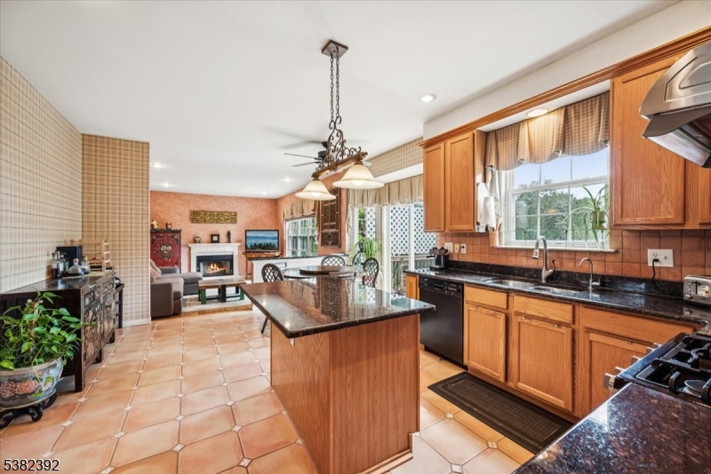 Green Brook Twp., New Jersey 08812, United States, 4 Bedrooms Bedrooms, ,3 BathroomsBathrooms,Residential,Active,211296