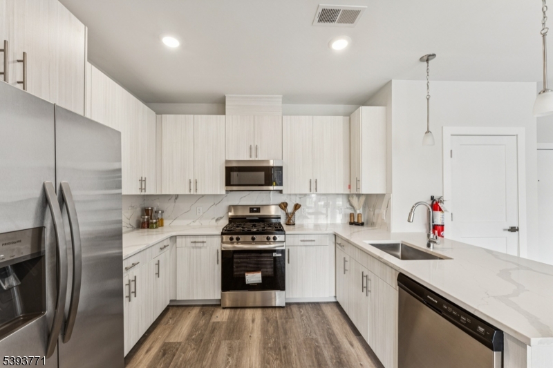 Veranta by Kontos - Residential Lease