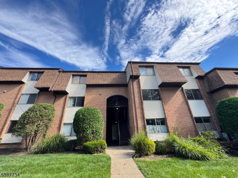 Edison Glen Terr - Residential Lease