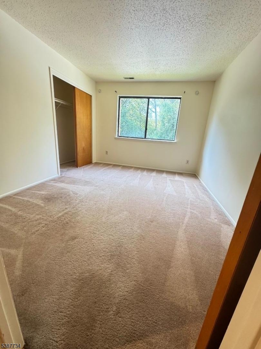 Edison Glen Terr - Residential Lease