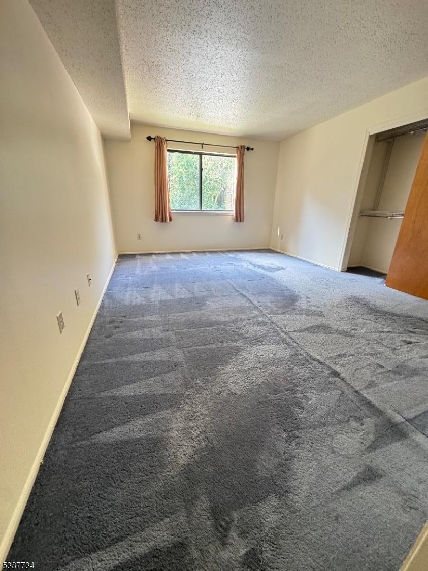 Edison Glen Terr - Residential Lease