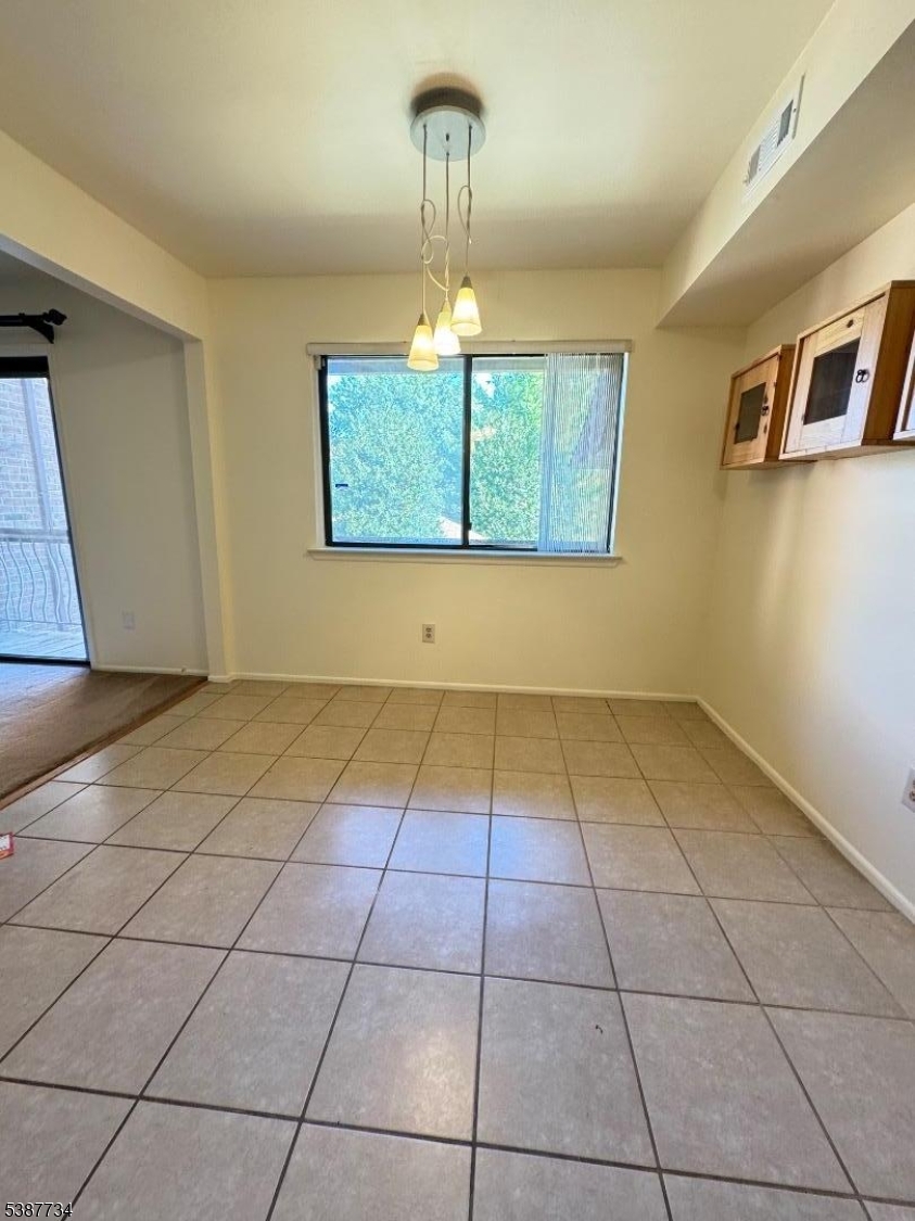 Edison Glen Terr - Residential Lease