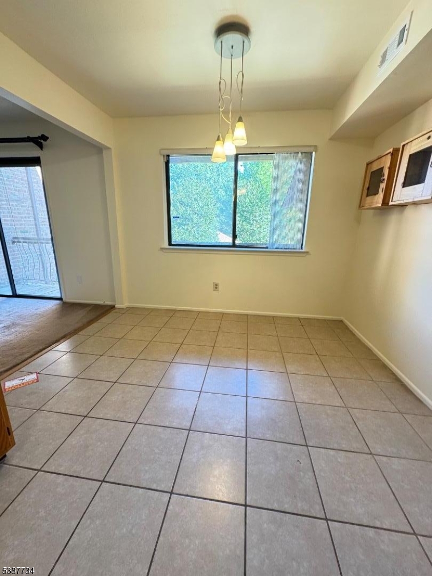 Edison Glen Terr - Residential Lease