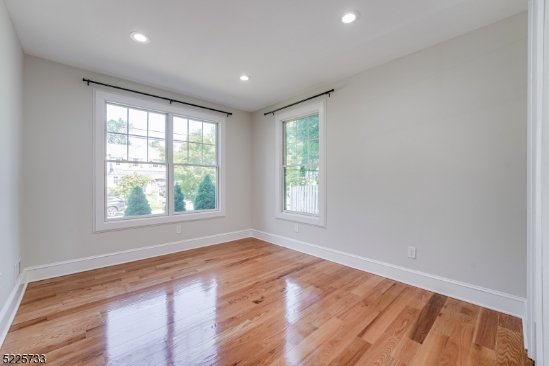 Knollwood - Residential