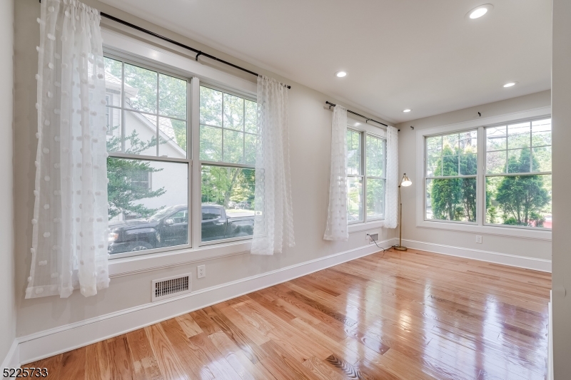 Knollwood - Residential