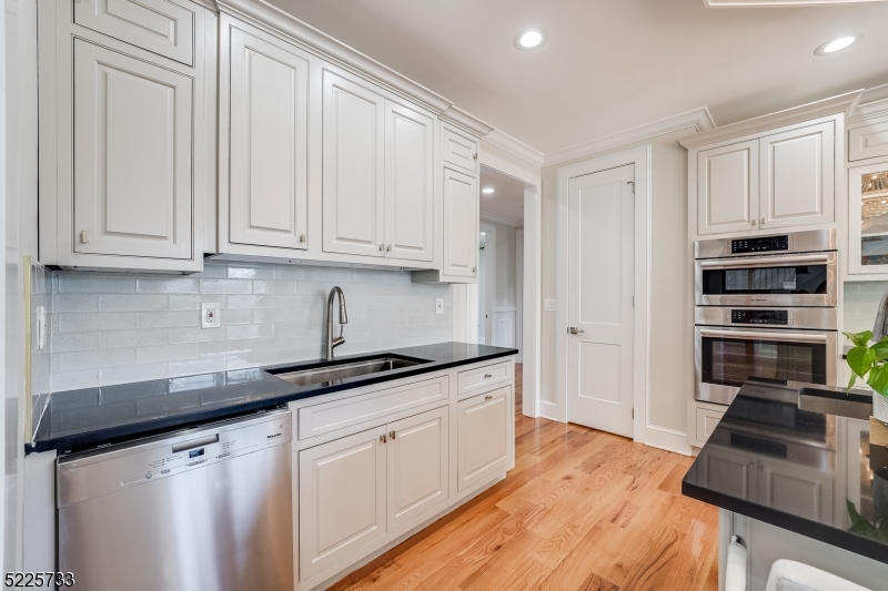 Knollwood - Residential