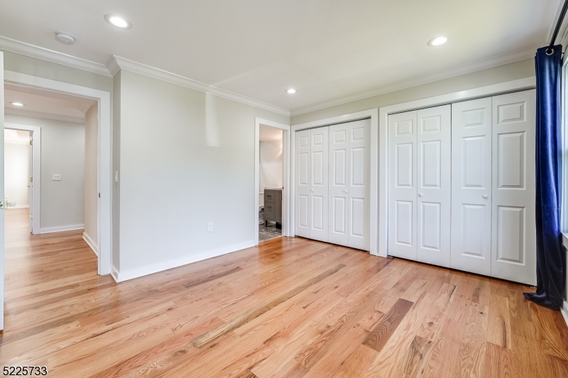 Knollwood - Residential