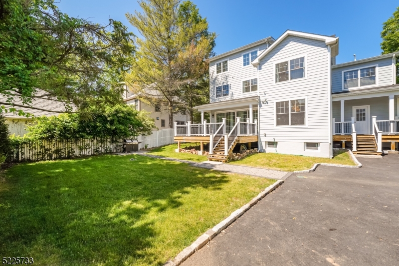 Knollwood - Residential