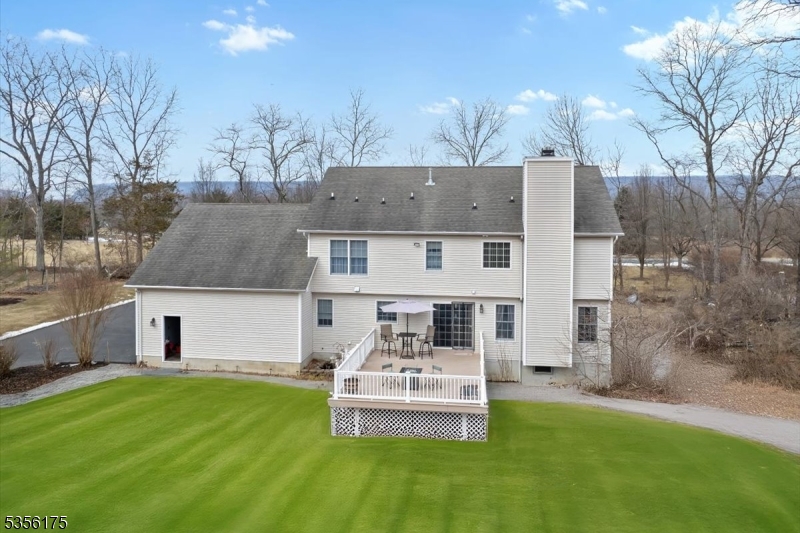 12 Meadow Ridge Rd