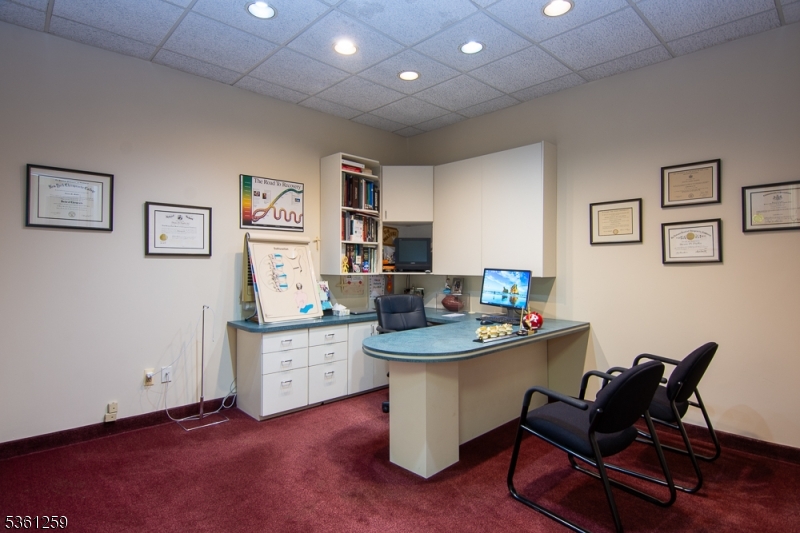 Crosspointe - Commercial Sale