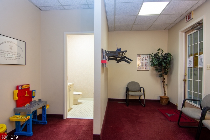 Crosspointe - Commercial Sale