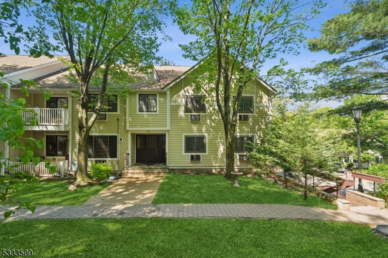 16BD Foxwood Dr BD