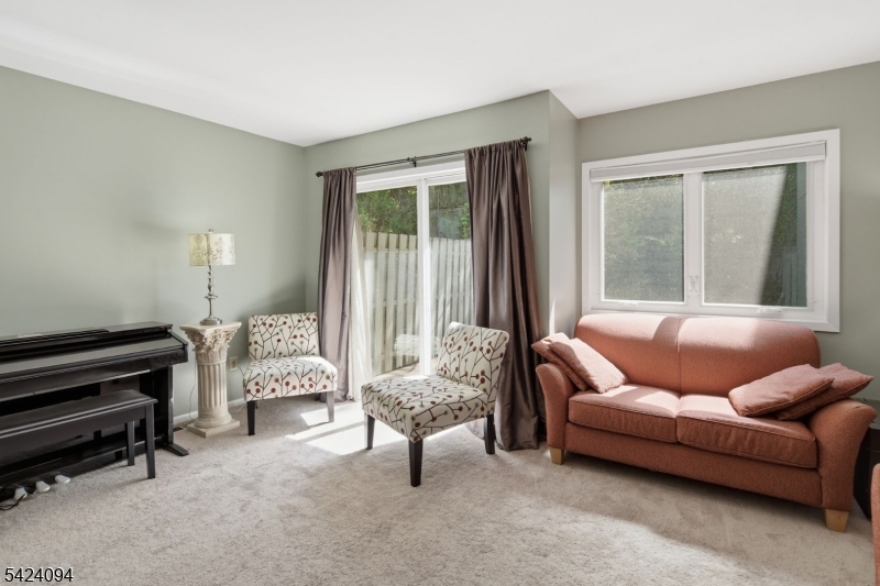 ESSEX GREENS VILLAS - Residential