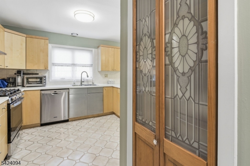 ESSEX GREENS VILLAS - Residential