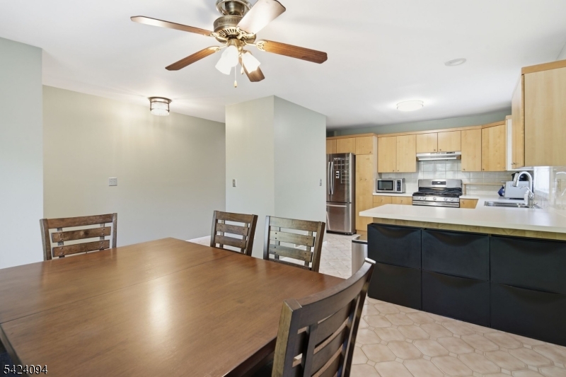 ESSEX GREENS VILLAS - Residential