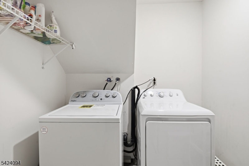 ESSEX GREENS VILLAS - Residential