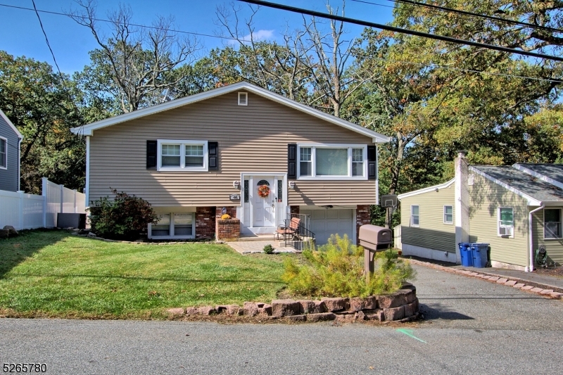 White Meadow Lake - Residential
