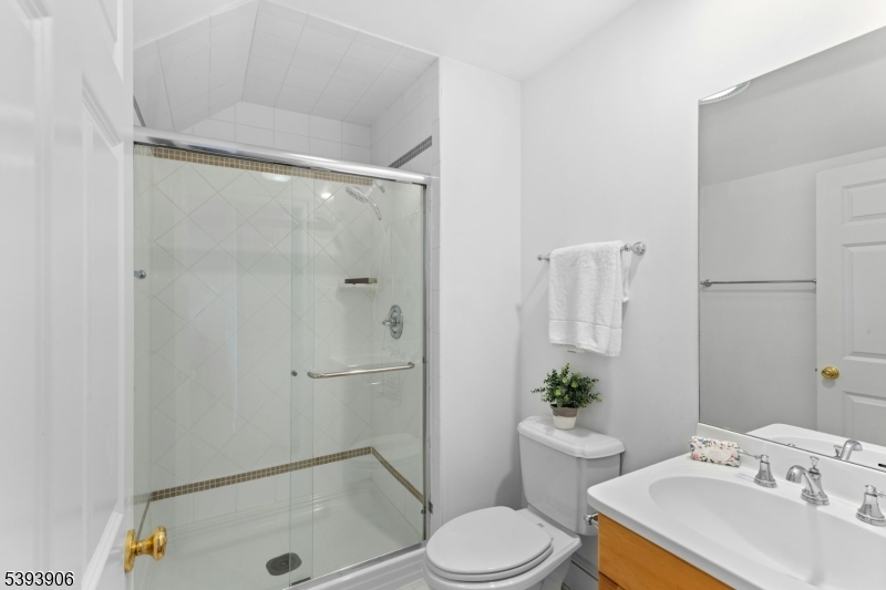 Private Lane - Residential