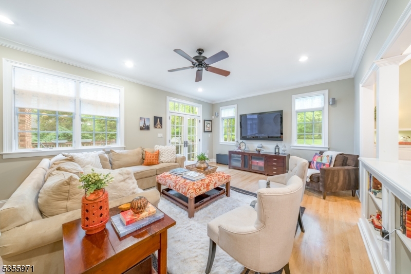 10 Pembrooke Rd