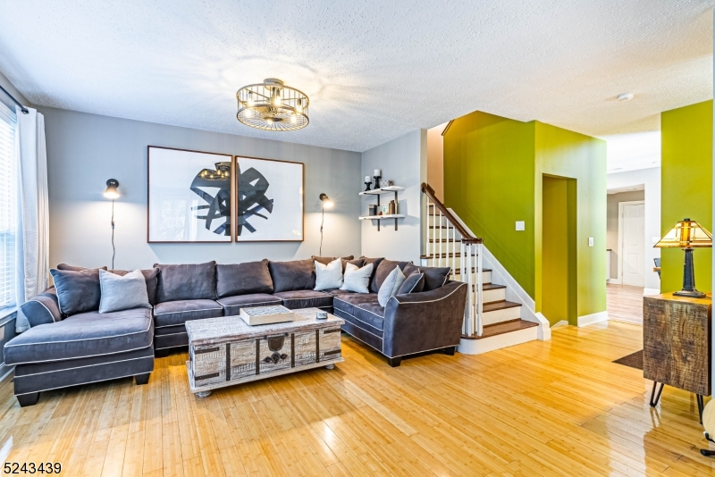 Rose Arbor - Residential