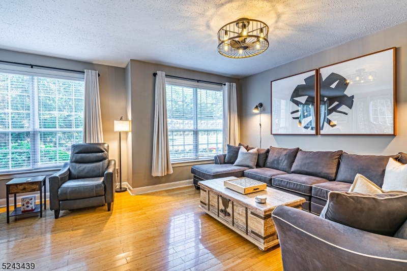 Rose Arbor - Residential